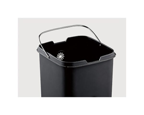 Kosz automatyczny SENSOR, bezdotykowy, kwadratowy, stal matowa 21 l Kosz automatyczny SENSOR, bezdotykowy, kwadratowy, stal matowa 21 l